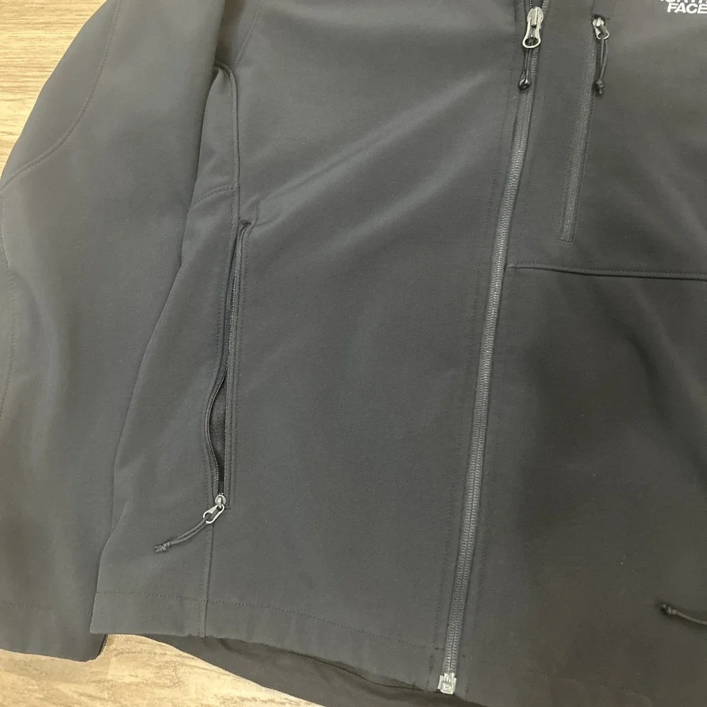 The North Face coat/windbreaker Black Size S